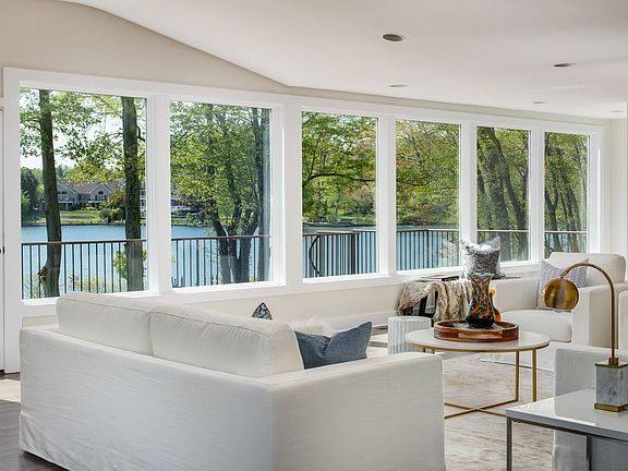 172 Wilmot Rd 40 - WEB.jpg