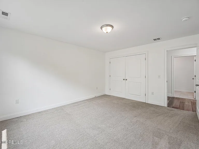 16 Emily Ct — Photo 22