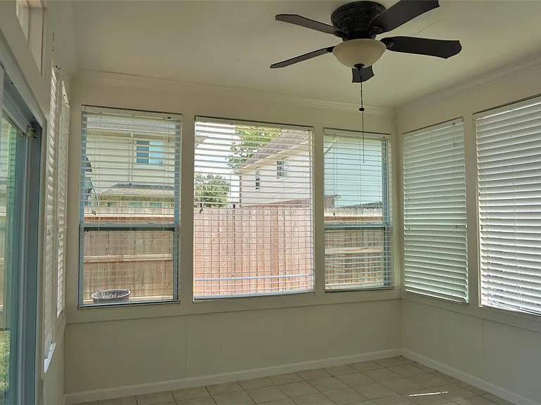 8123 Buffalo Springs Ct — Photo 31