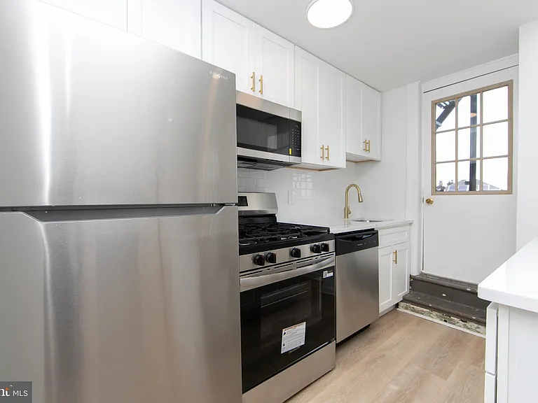 9 E Holly Ave #4 — Photo 7