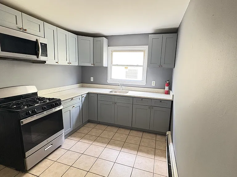 329 Ashton Ave #L2 — Photo 4