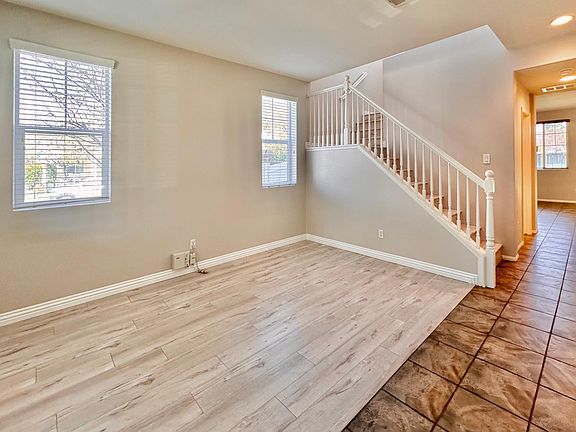 3rd image of 40120 Annapolis Dr