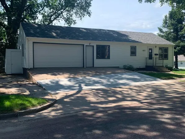813 Vermont Ave, Dell Rapids, SD 57022