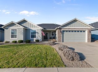 1043 Arrowhead Trl, Eagle Pt, OR 97524