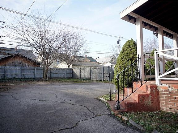 5th image of 150 Windermere Blvd
