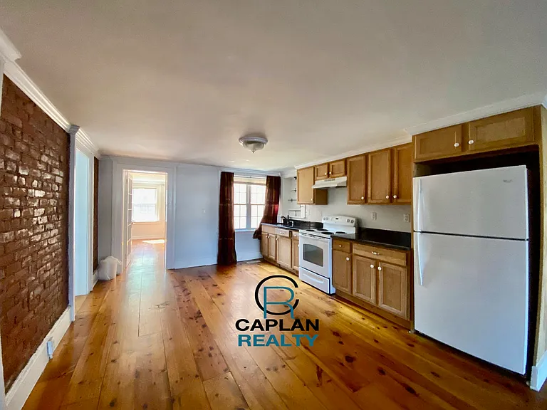 42 Warren St #O1 — Photo 7