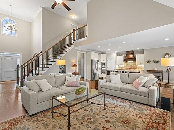 5th image of 597 Hugh Patrick Ct