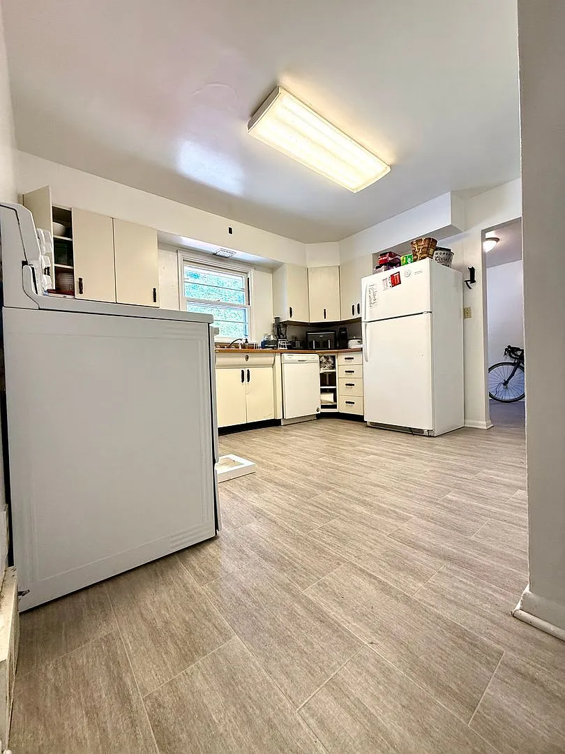 Available August 2027; Monthly rent $2,750 — Photo 4