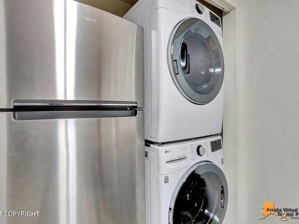 2907 Turnagain St #B