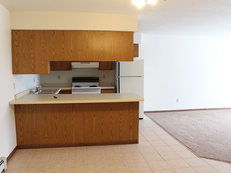1st image of 480 S Fairfield Ave APT 8