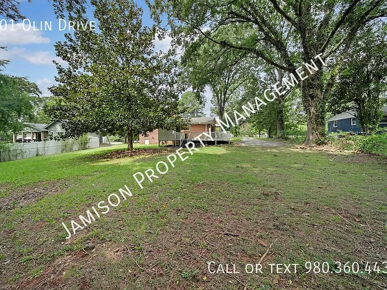 501 Olin Dr — Photo 23