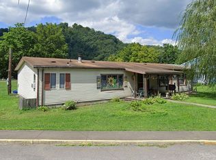 41 Poplar St, Rowlesburg, WV 26425