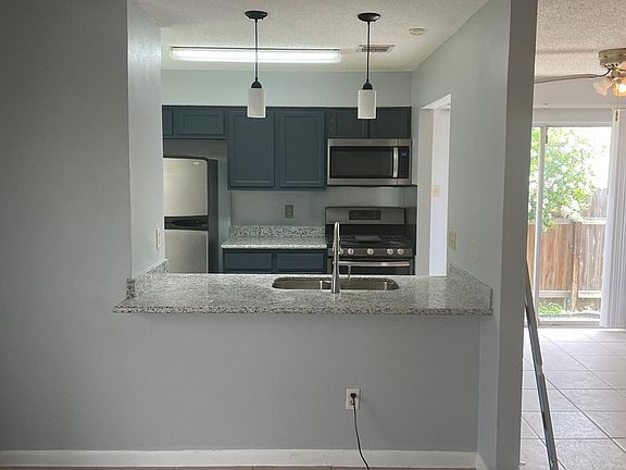 3rd image of 507 Sierra Cv