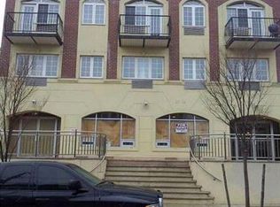 2716 12th St, Long Island City, NY 11102
