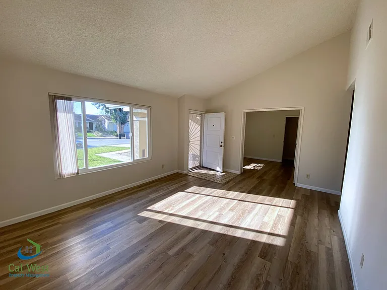 421 Gwinn Ct — Photo 8