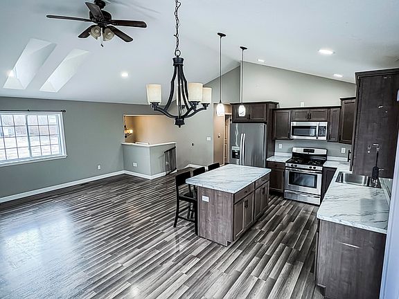 3rd image of 7100 Annabell Dr