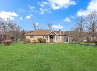 111 Eakin Dr, Beaver, PA 15009
