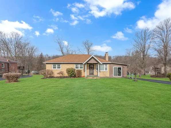 111 Eakin Dr, Beaver, PA 15009