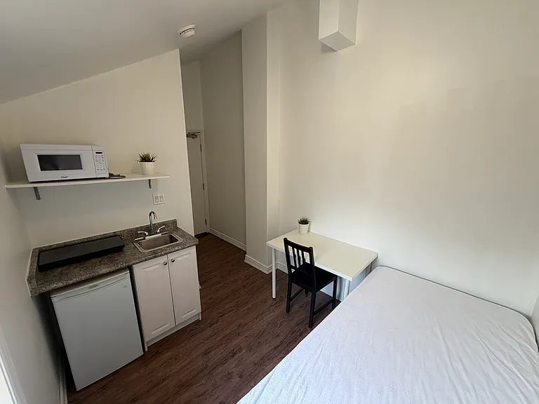 83 Spadina Rd #306 — Photo 3