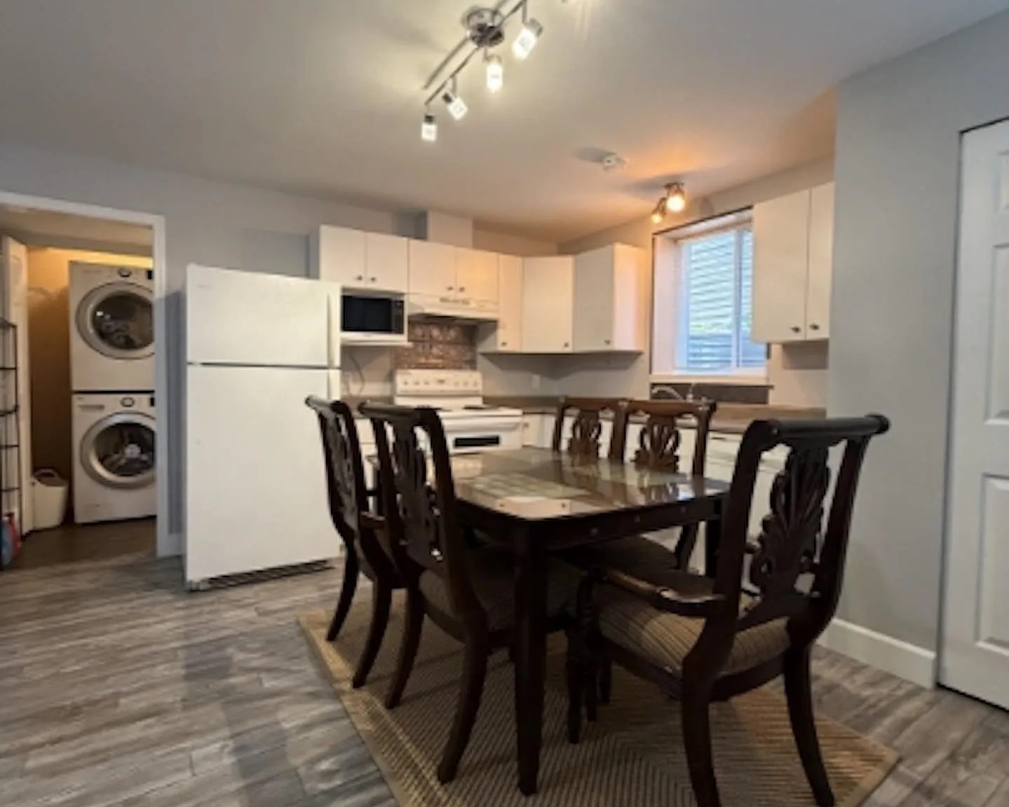 2 bed, 650 sqft, $1,675 — Photo 2