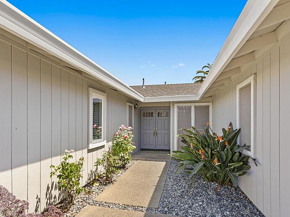 4th image of 5136 Vista Del Oro Way
