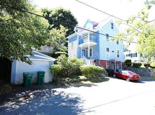 14 Lily St, Lynn, MA 01902