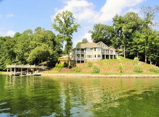 121 1waynes Way, Goodview, VA 24095