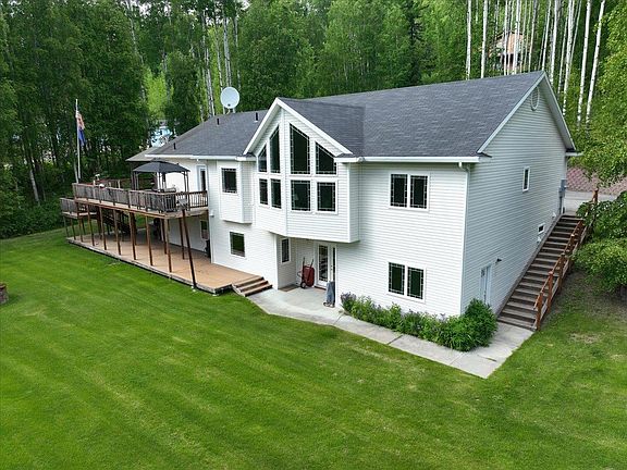 2nd image of 682 Lancaster Dr