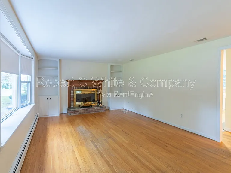 427 Graham Rd — Photo 7