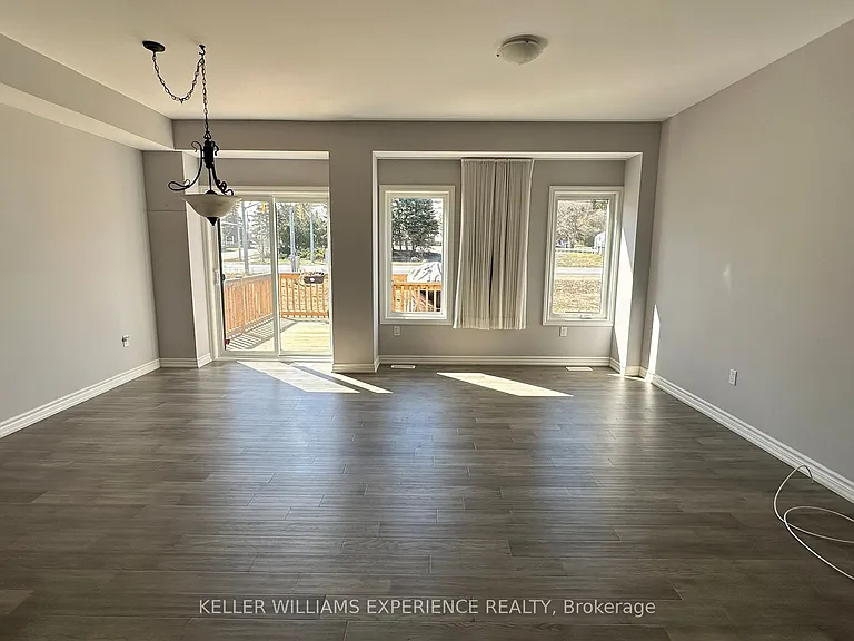 106 Delphi Ln — Photo 8