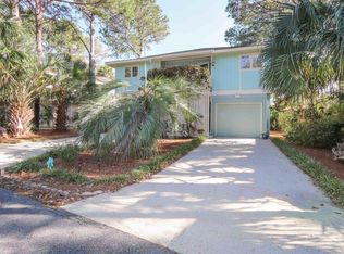 3 Twin Oaks Ln, Isle Of Palms, SC 29451