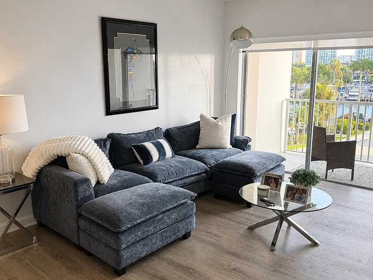 300 Bayview Dr #203 — Photo 9