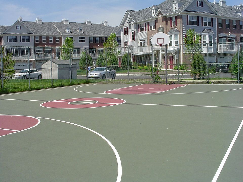 2nd image of 20 Cypress St #48I