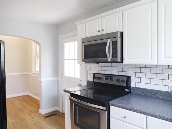 5th image of 4610 Fort Ave
