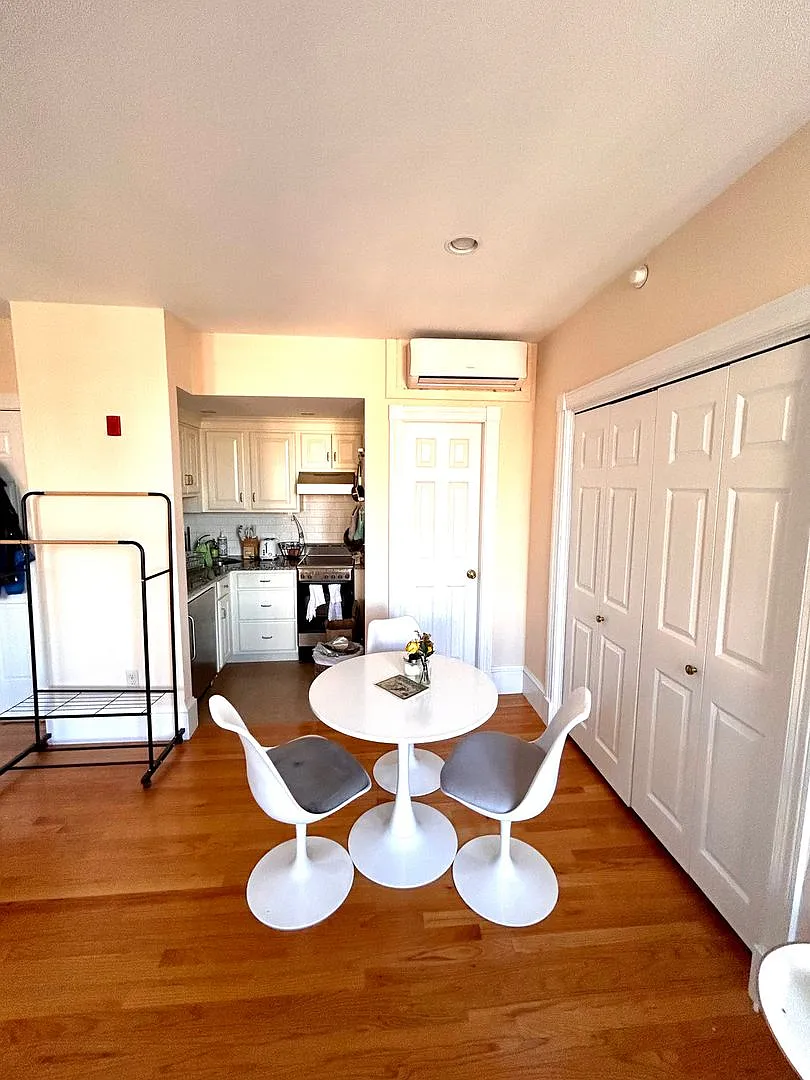 105 Pinckney Street — Photo 3
