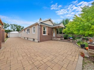 54 Baseline Rd, Montgomery, IL 60543