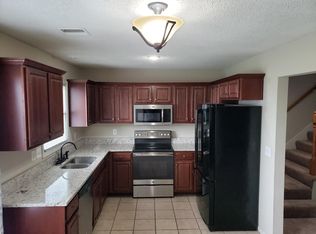 858 E 167th Ct, Gardner, KS 66030
