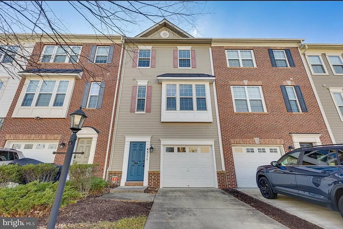 3 bed, 1633 sqft, $2,250 — Photo 1