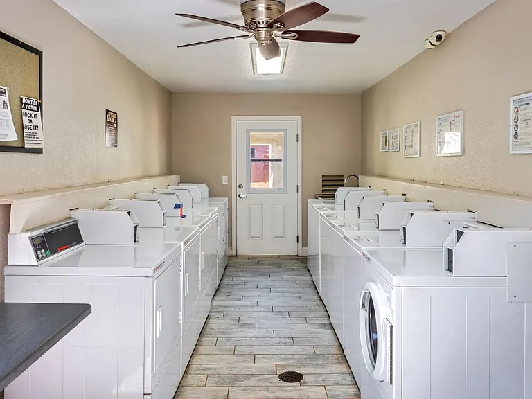 Casa de Paz Apartments — Photo 9