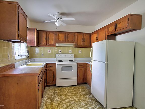 2nd image of 38 Columbus Boulevard #B