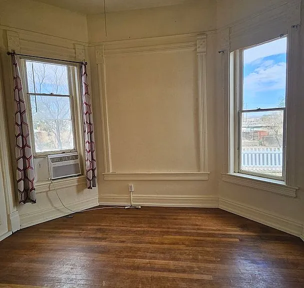 612 Arno St SE #1-4 — Photo 2