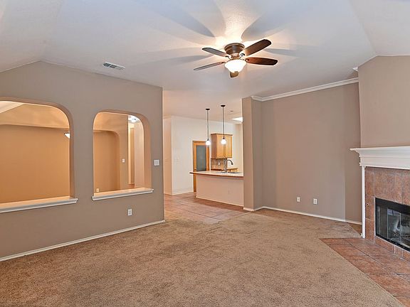 2nd image of 1073 Red Hawk Dr