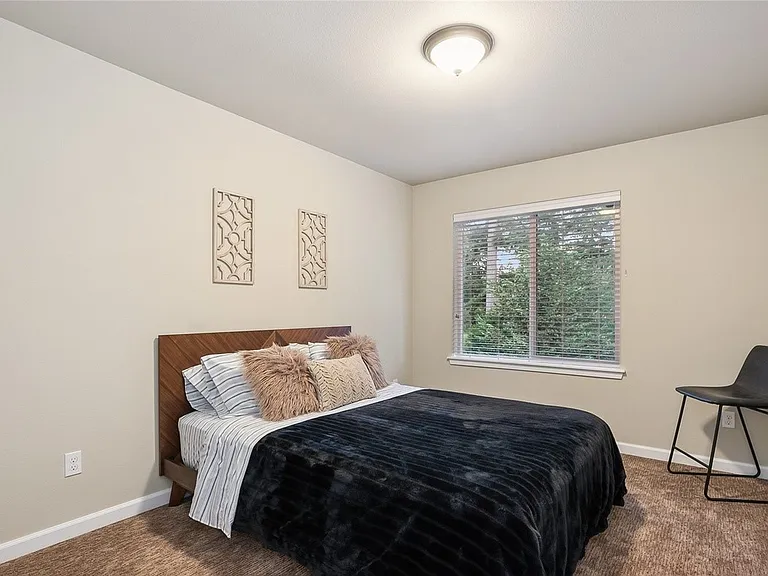 4117 Jude Ct NE — Photo 18