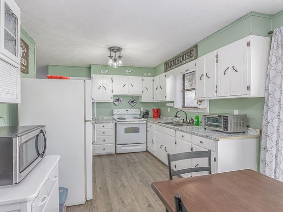 5th image of 415 Frank Surber Ln