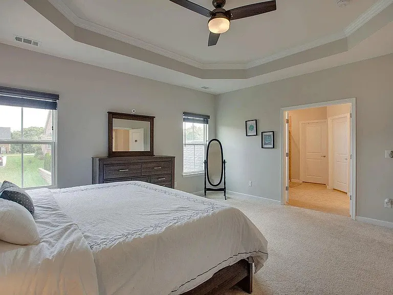 8033 Brookpark Ave — Photo 15
