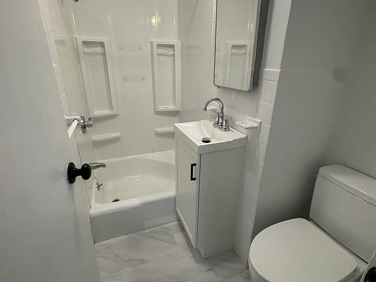 38 Spring St #2-R — Photo 10