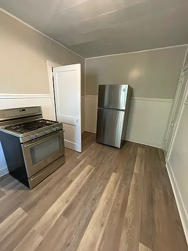 304 Bynum St #302 Photo 1