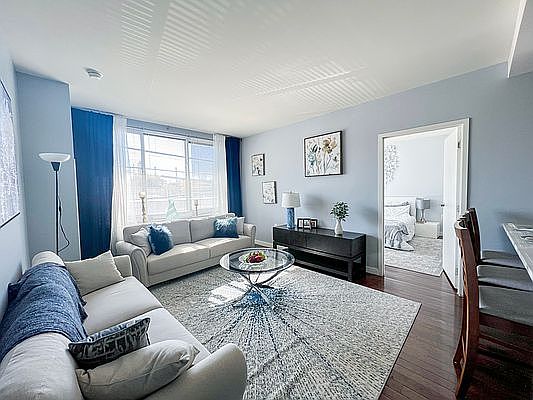 3rd image of 1215 Broadway APT 226