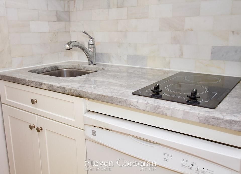 2nd image of 25 Tudor City Pl APT 216