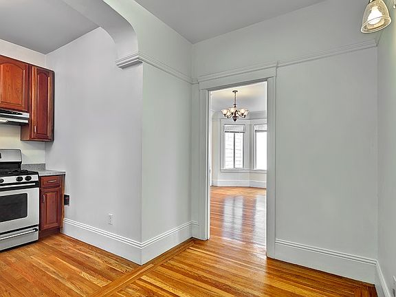 4th image of 1545 Lombard St APT 3
